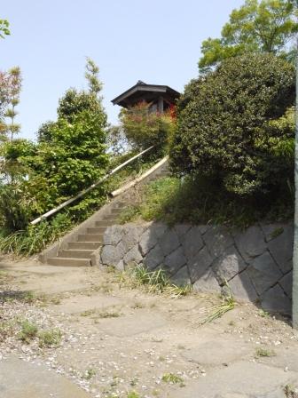 地蔵塚古墳　墳頂への階段